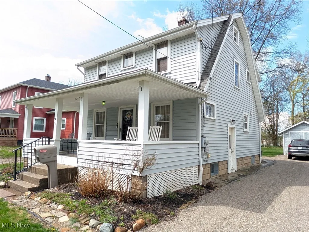 Showing side entry door and front porch