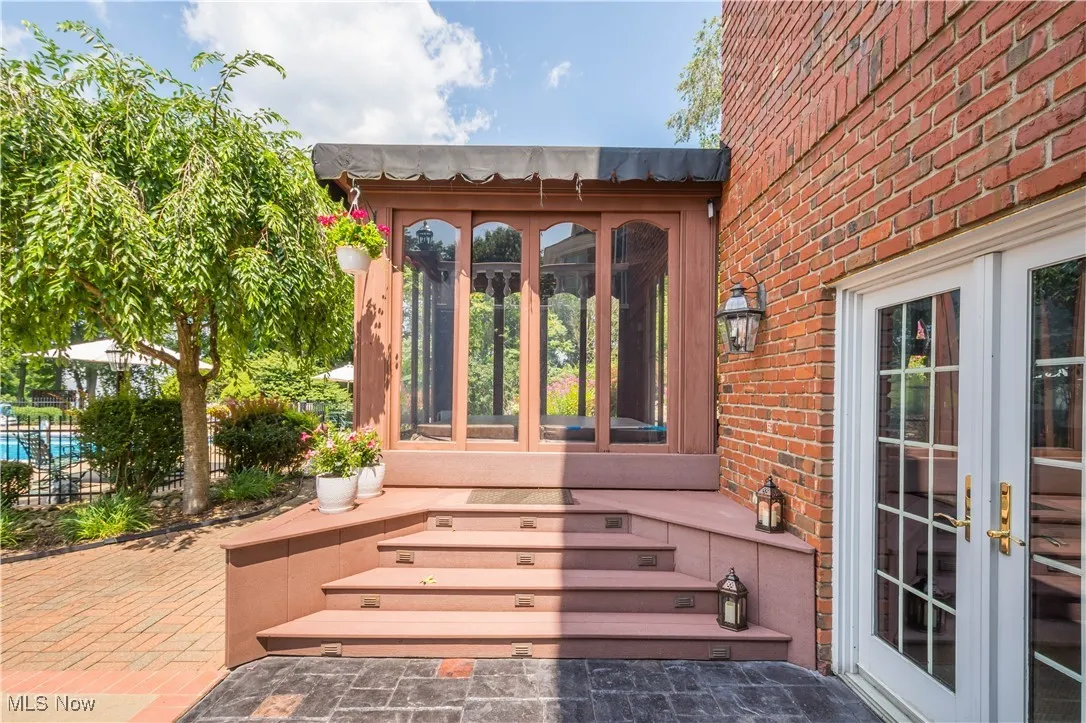 1 RIVERSIDE Drive, New Cumberland, West Virginia,MLS Now Listing ID