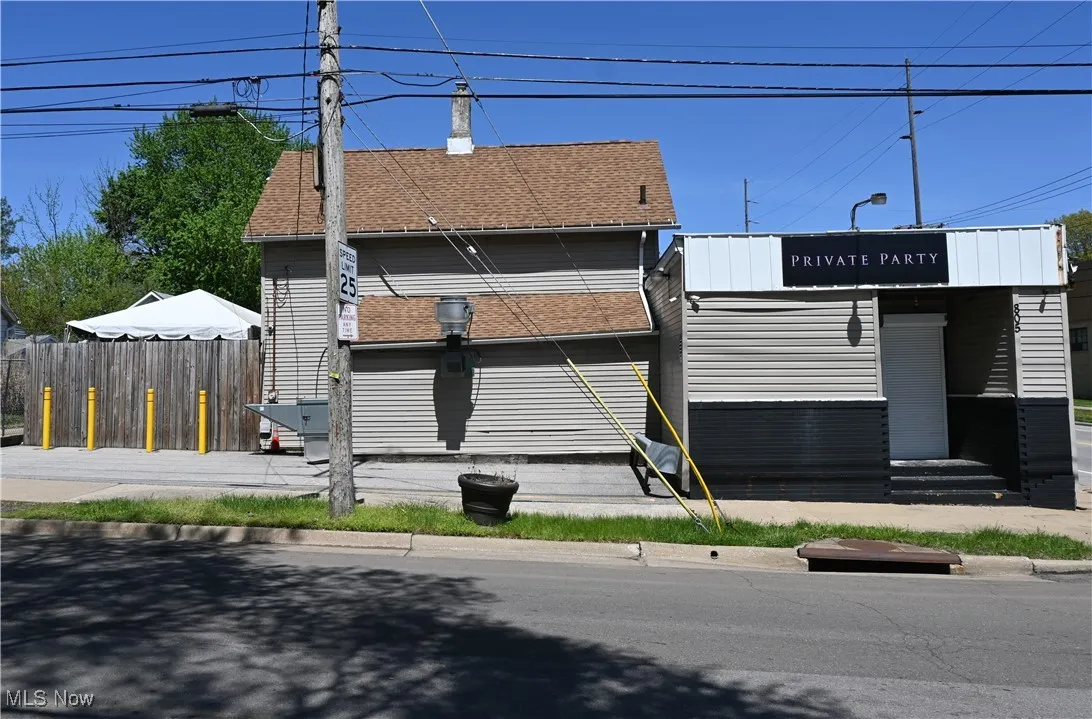 View of front of the property