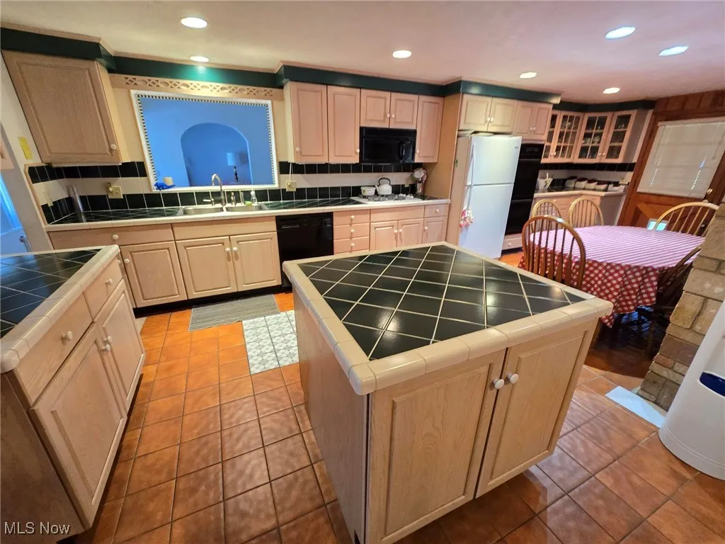 5294 Cottage Drive, Mecca, Ohio 44410,MLS Now Listing ID