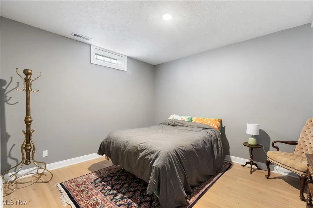 Lower level bonus room