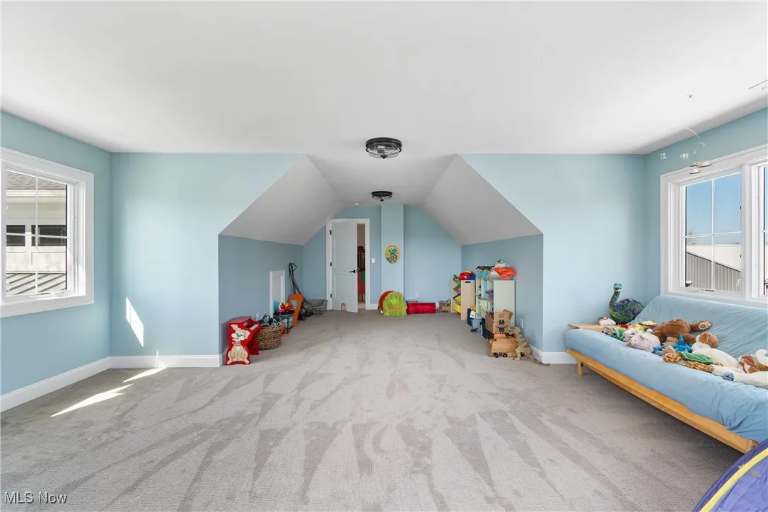 Second level bonus room