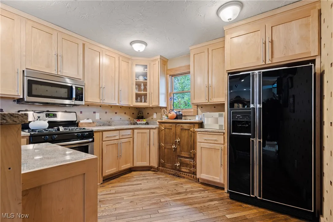 Updated Kitchen in front unit