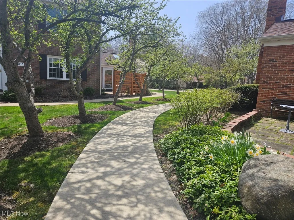 View of surrounding community