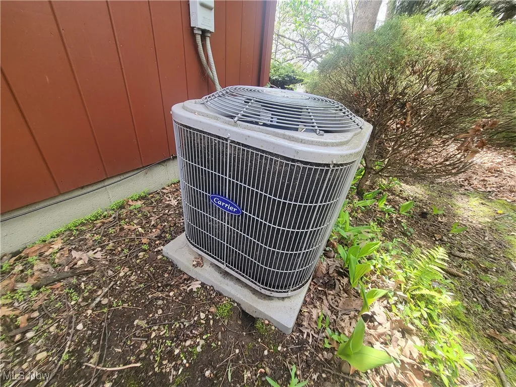 Details with cooling unit