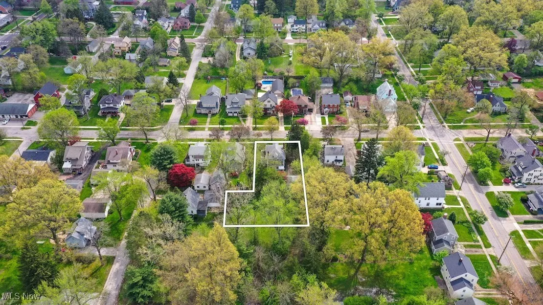Aerial view featuring a residential view