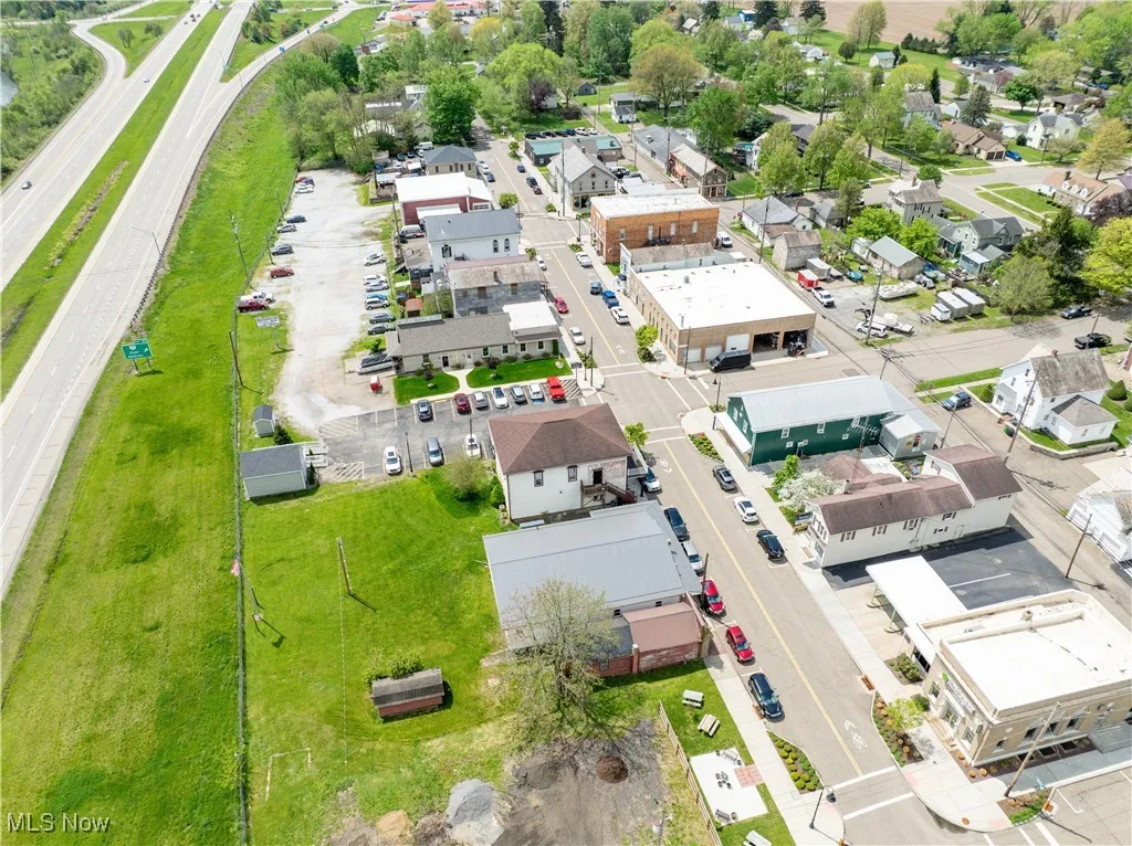 Aerial view / highway