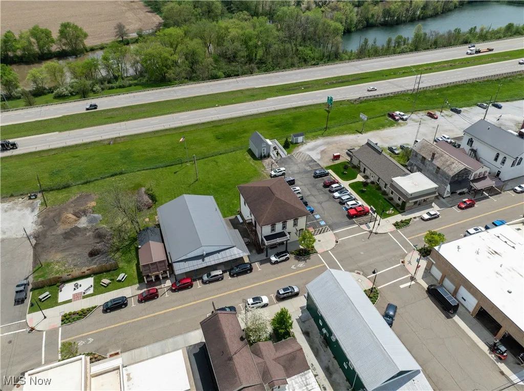 Aerial View / highway