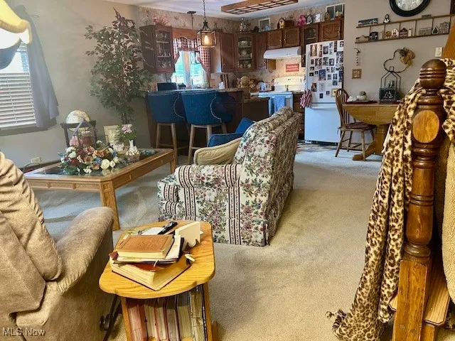 Convenient raised bar area for dining.