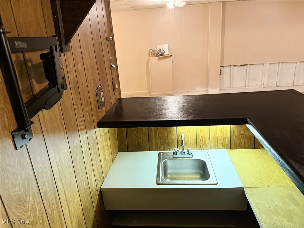Bar featuring a sink
