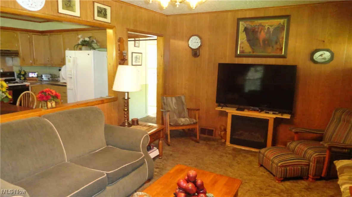 7517 Veterans Boulevard, Chester, West Virginia 26034,MLS Now Listing ID