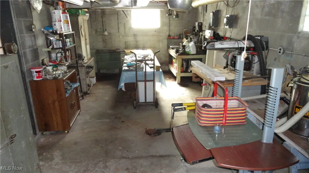 7517 Veterans Boulevard, Chester, West Virginia 26034,MLS Now Listing ID