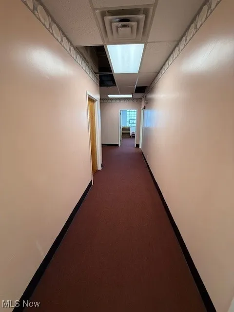 Hallway (2nd floor)