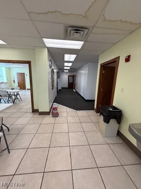 Cafeteria (first floor)