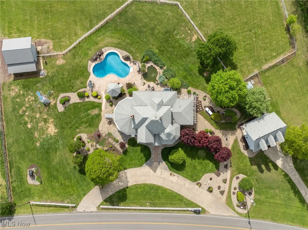 Bird's eye view of a pool area