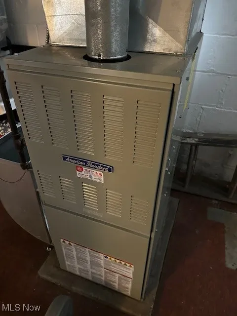 Utilities with heating unit