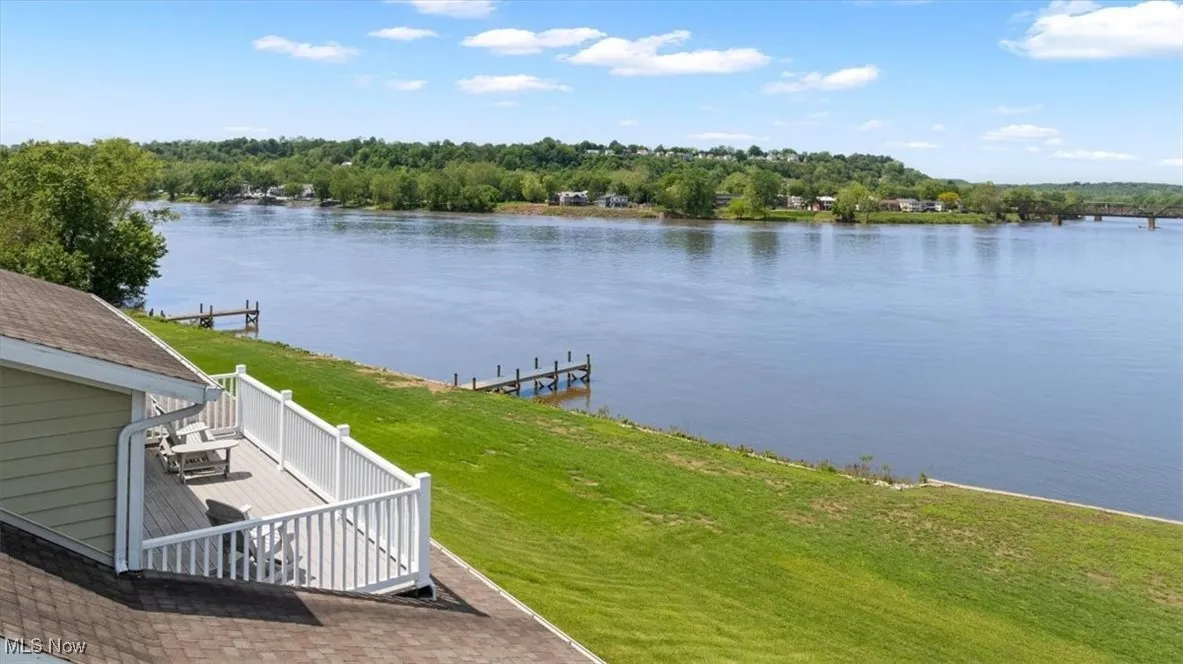 Aerial view of the private deck off of the primary suite