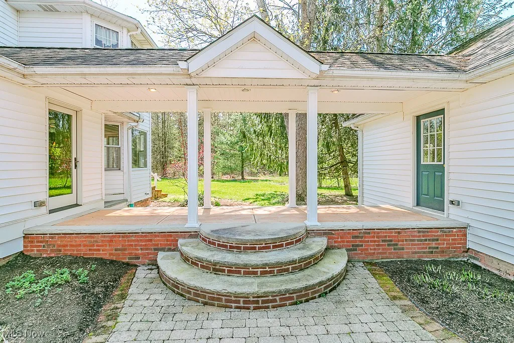 Covered Breezeway connecting house and garage