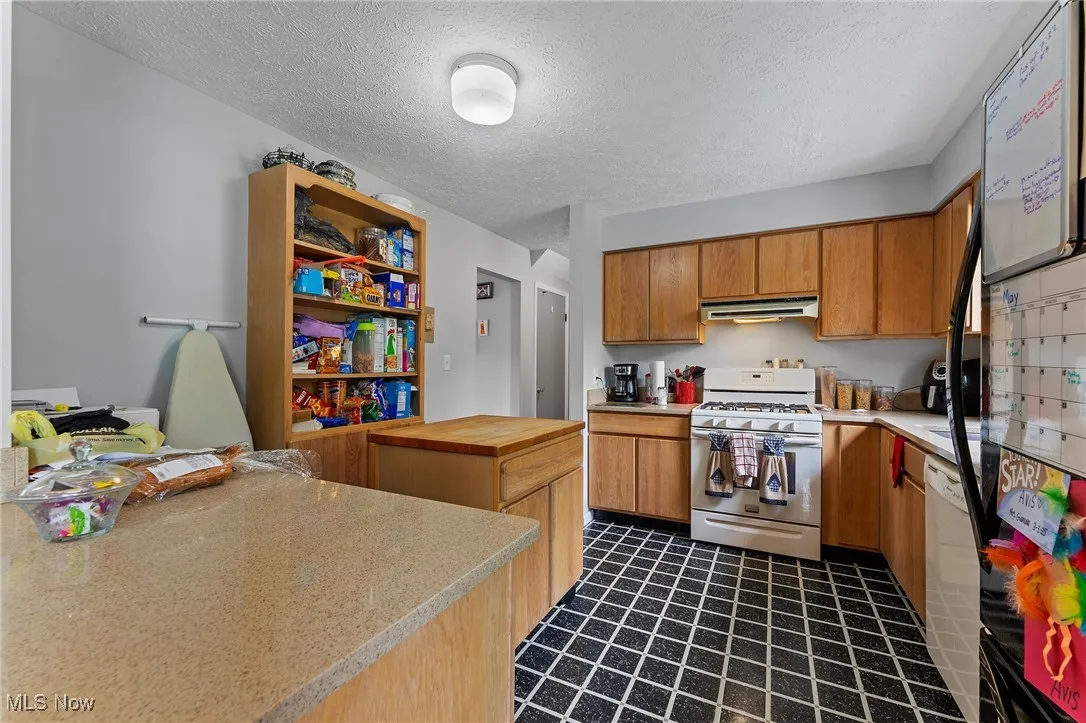 652 Meadowland Drive, Hubbard, Ohio,MLS Now Listing ID