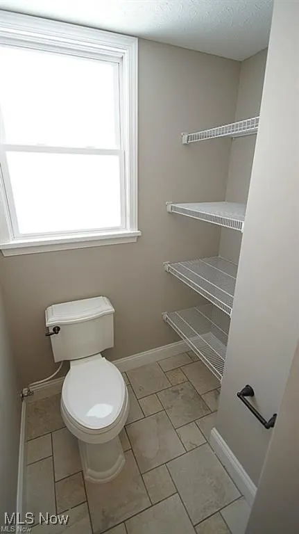 Guest-Suite Bathroom
