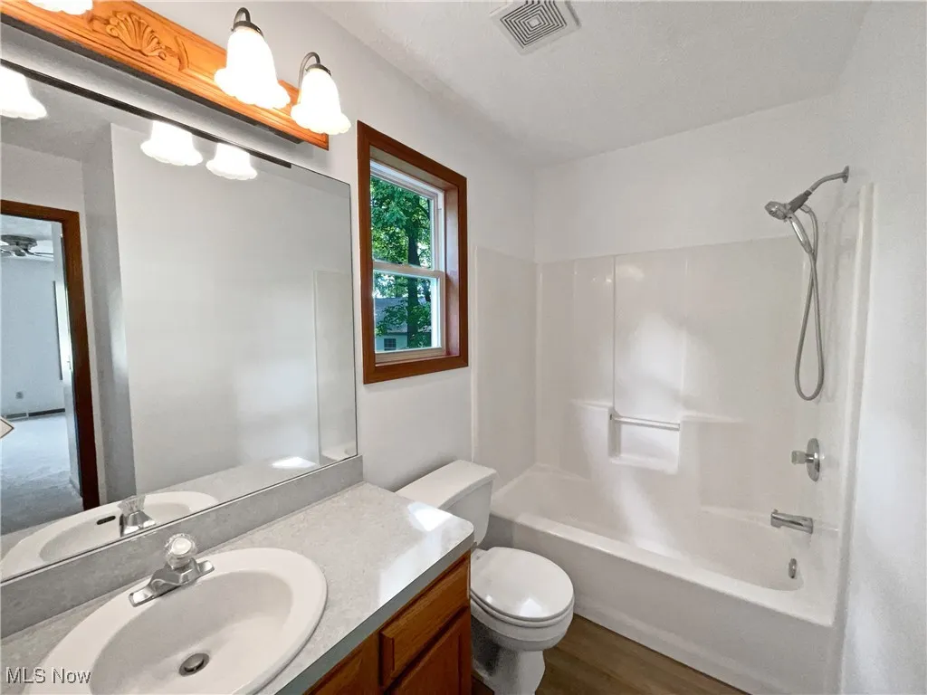 33531 Dickens Circle, North Ridgeville, Ohio 44039,MLS Now Listing ID