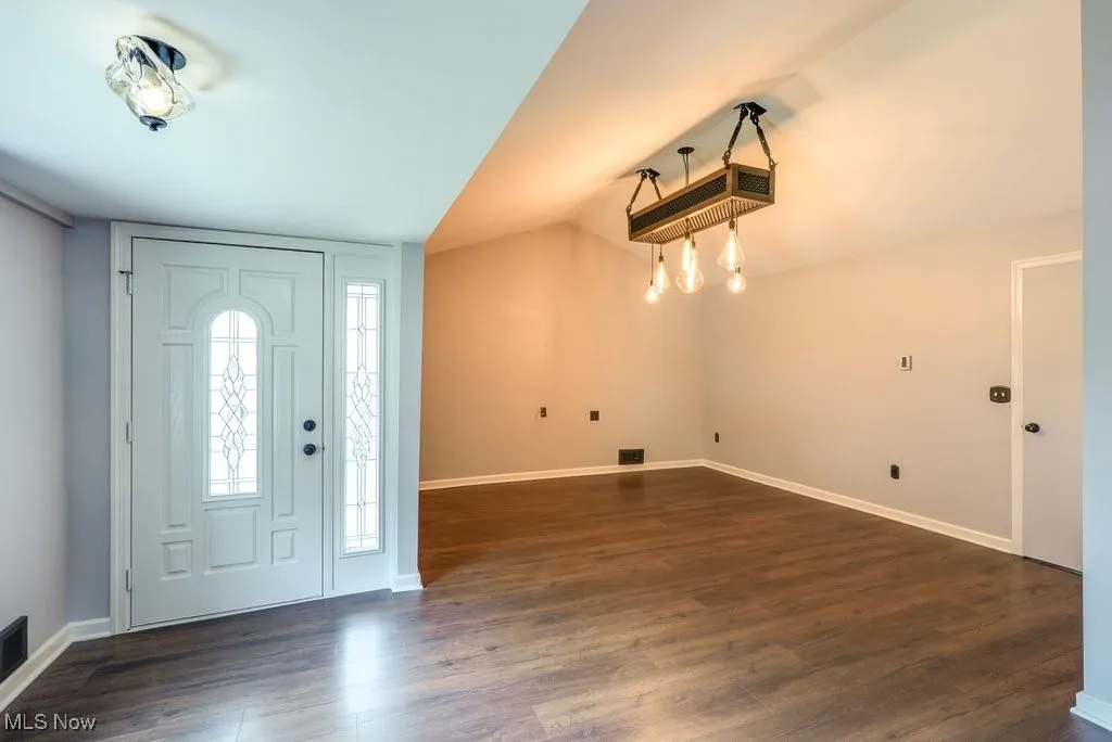 147 Vine Street, Ravenna, Ohio,MLS Now Listing ID