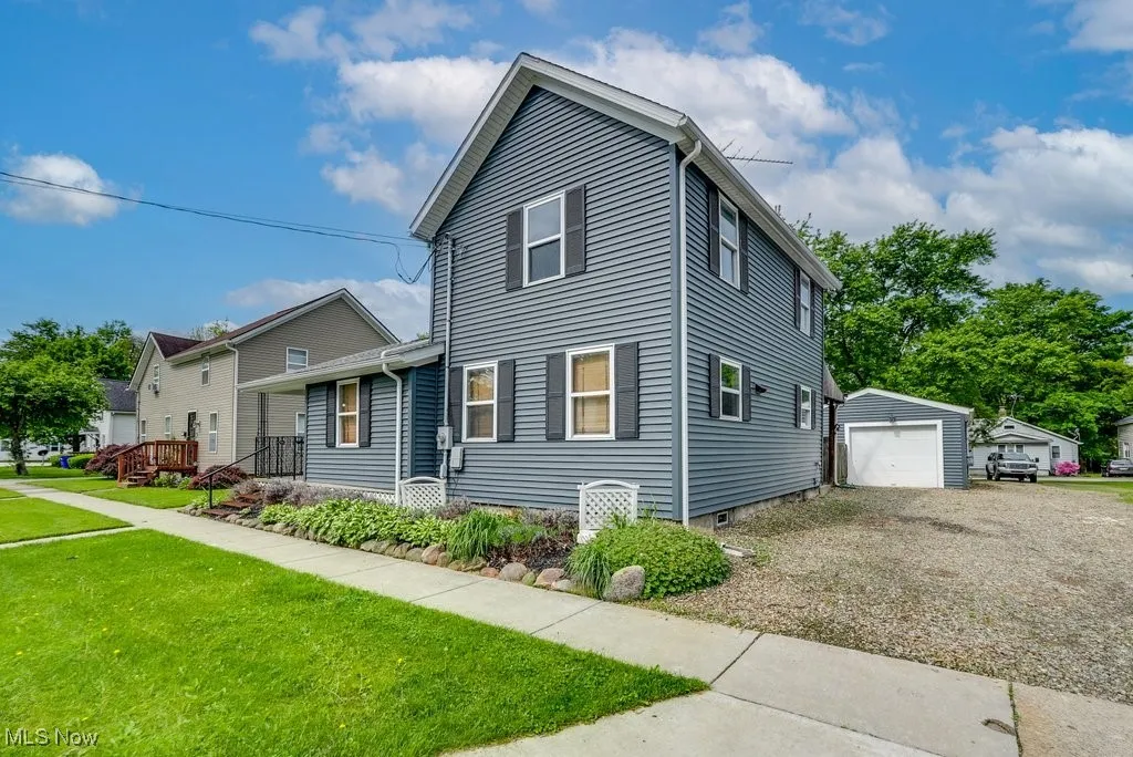 147 Vine Street, Ravenna, Ohio,MLS Now Listing ID