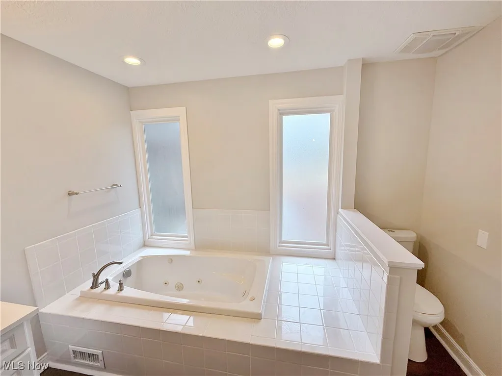 17549 Merry Oaks Trail, Chagrin Falls, Ohio,MLS Now Listing ID