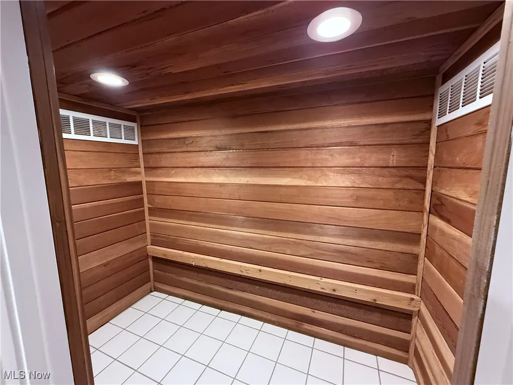 17549 Merry Oaks Trail, Chagrin Falls, Ohio,MLS Now Listing ID