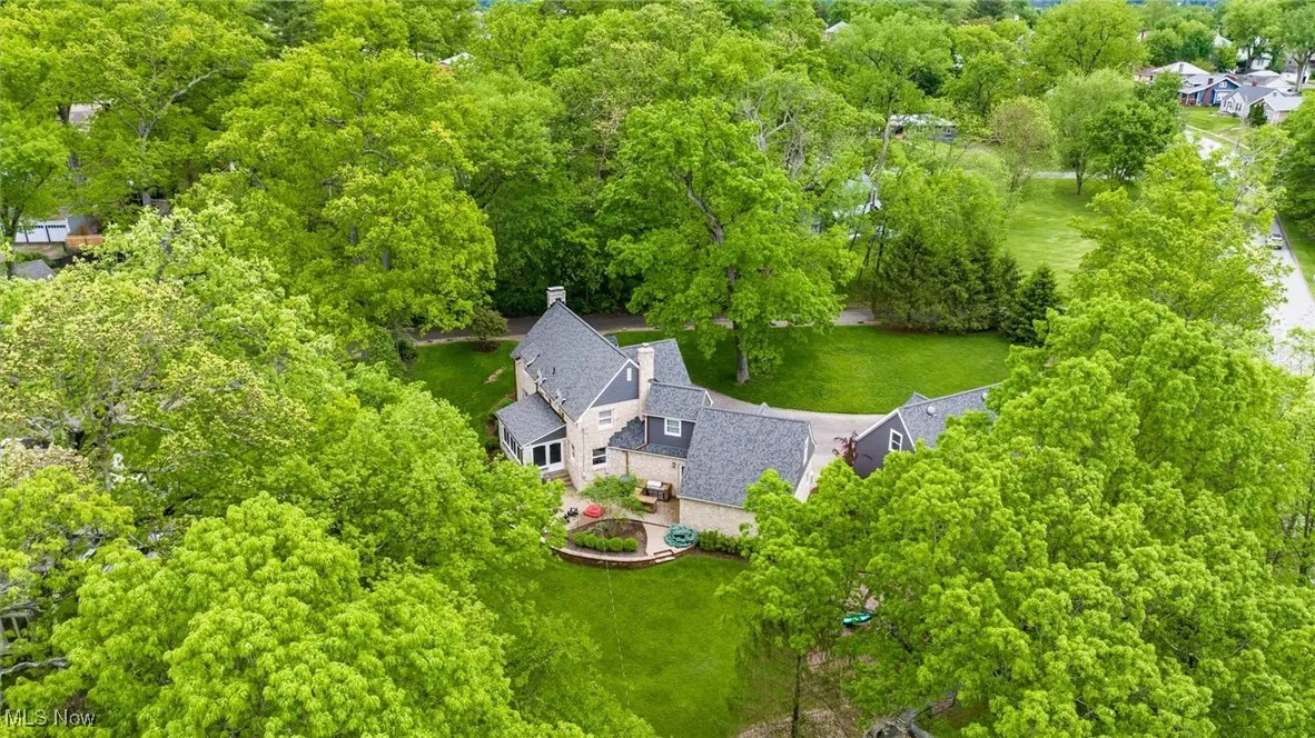 Aerial view of property and surrounding area