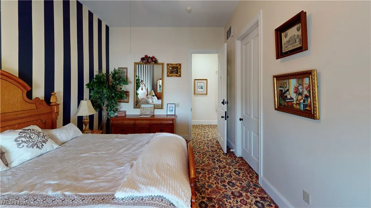 Bedroom with carpet floors