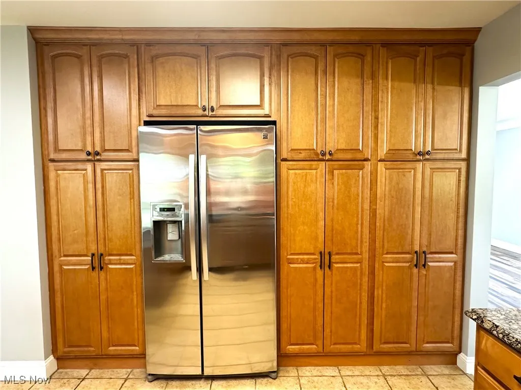 Significant storage space in kitchen