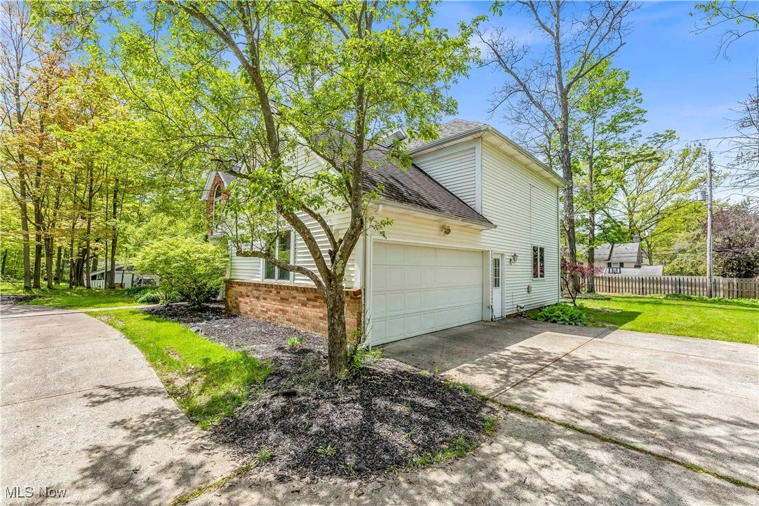 Great Fenced Back Yard - Flat - perfect for outdoor entertainment