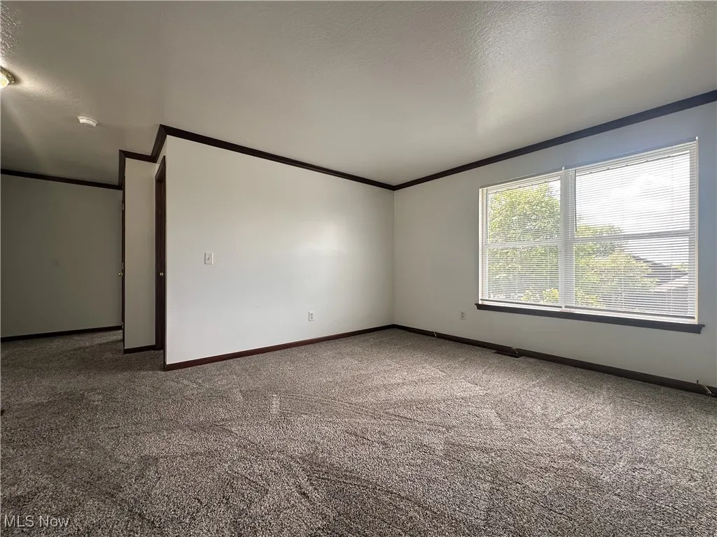 Second floor flex space