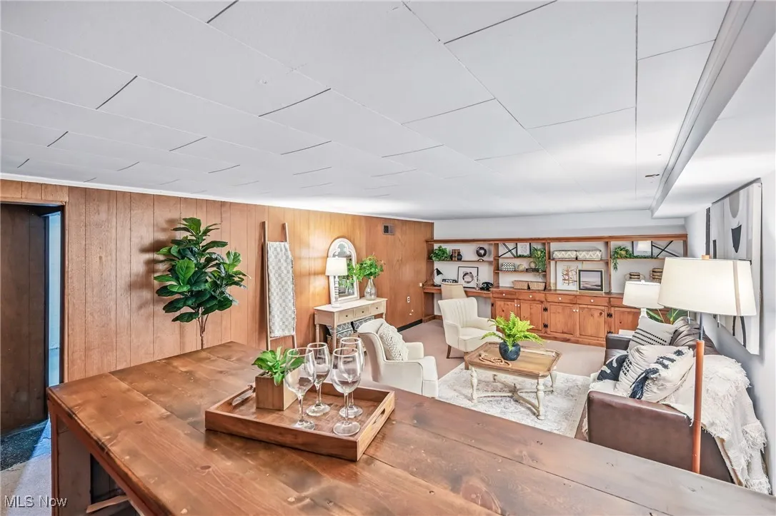 What a wonderful inviting Family Room!!