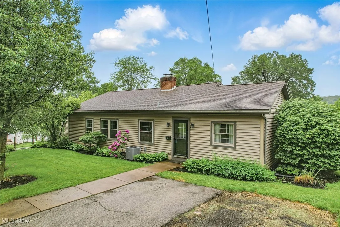Welcome to 298 W. Chestnut St., Lisbon, Ohio