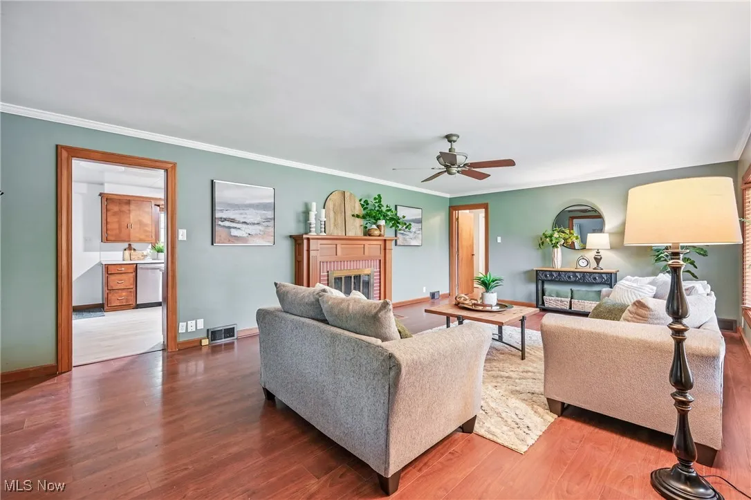 Outstanding living room area