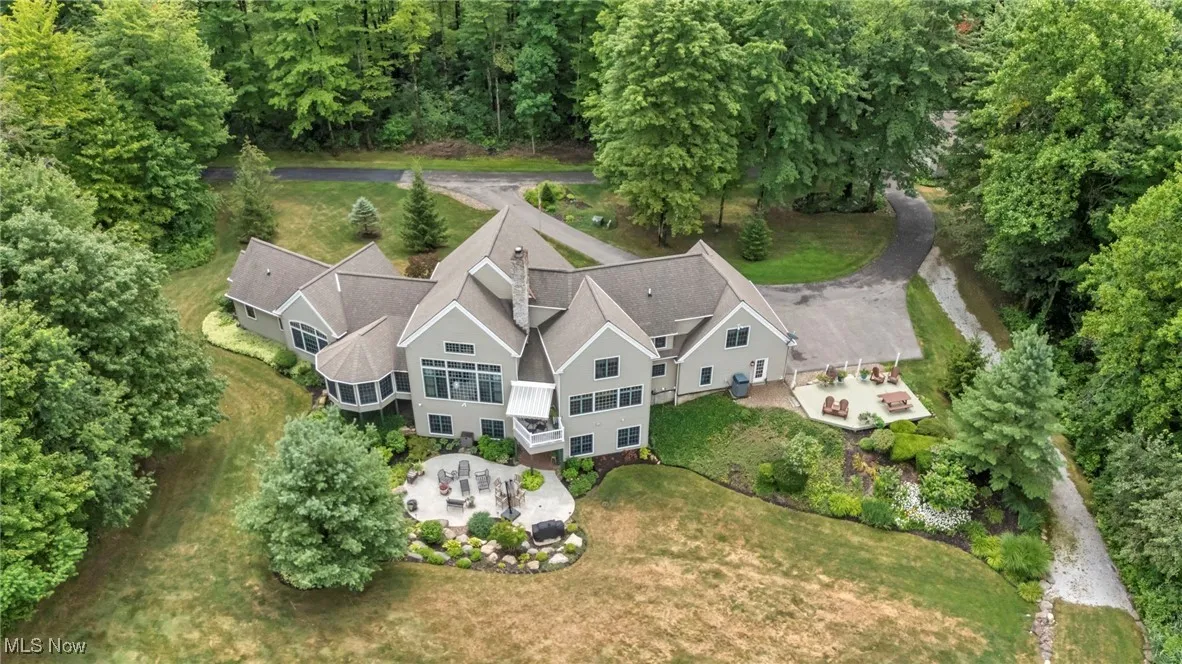 Aerial view of property and surrounding area