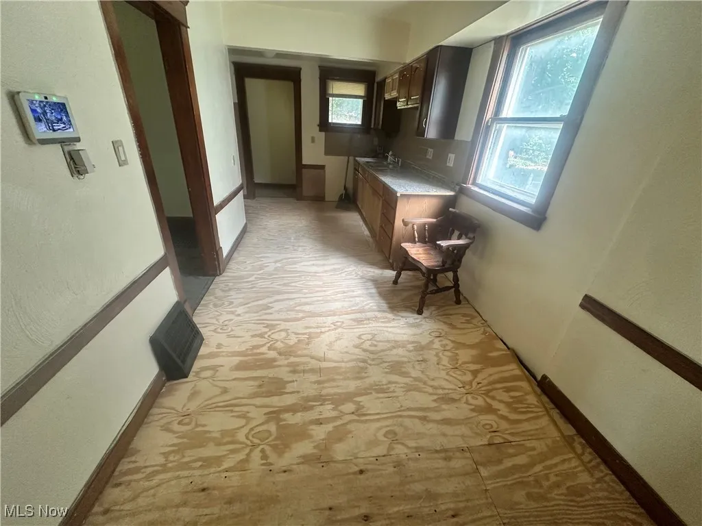 27 E Emerling Avenue, Akron, Ohio,MLS Now Listing ID