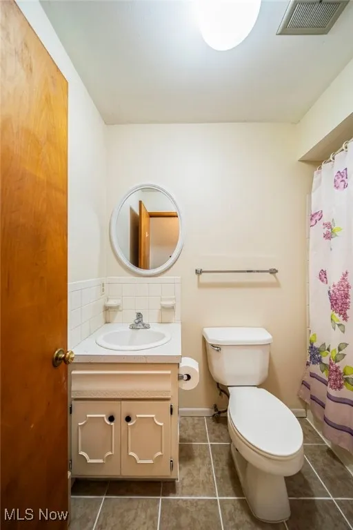Bath in Hallway