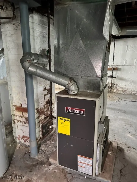 Utilities with heating unit