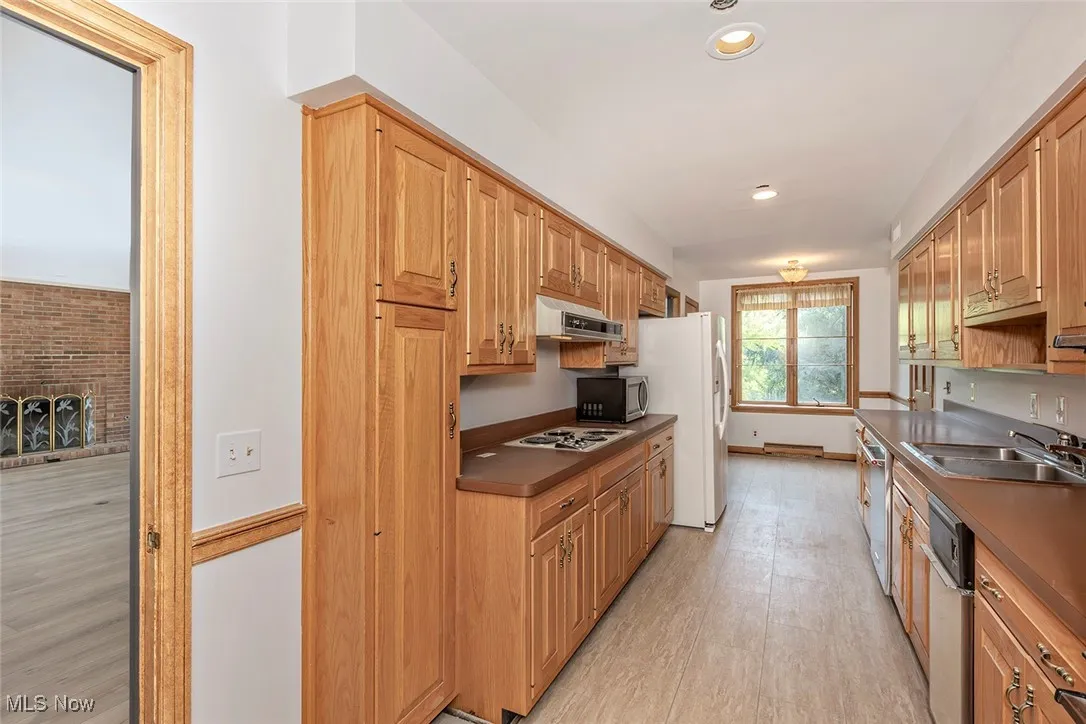 5200 Three Village Drive # LLB, Lyndhurst, Ohio 44124,MLS Now Listing ID