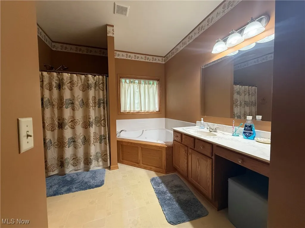 647 Benedict Leavittsburg Road, Leavittsburg, Ohio,MLS Now Listing ID