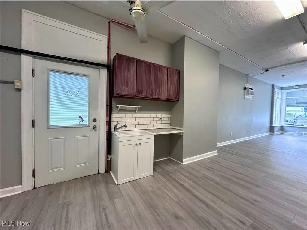 Showroom UPDATE - a new counter has been installed. Note the vintage-designed cabs! There's a back door for additional parking in the back.