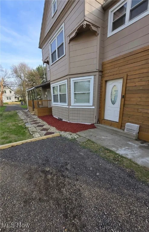 View of home's exterior