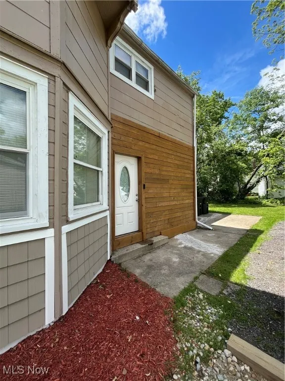 View of property entrance