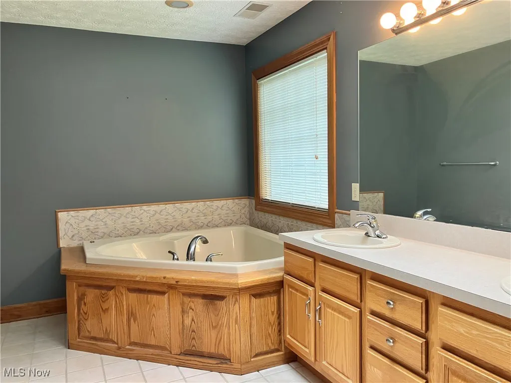 1254 Maxfli Drive, Akron, Ohio,MLS Now Listing ID