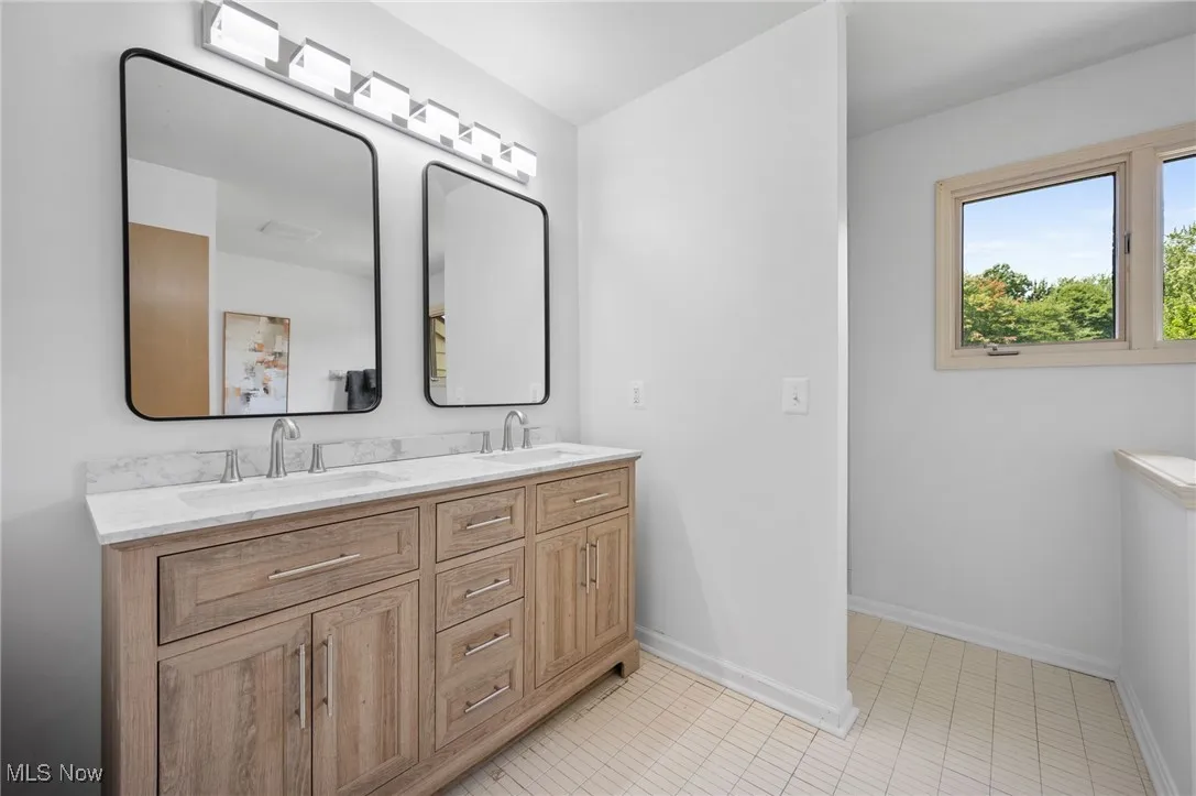 32560 Wintergreen Drive, Solon, Ohio 44139,MLS Now Listing ID