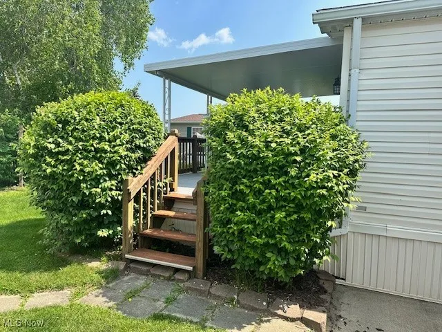 Entrance to deck and landscape