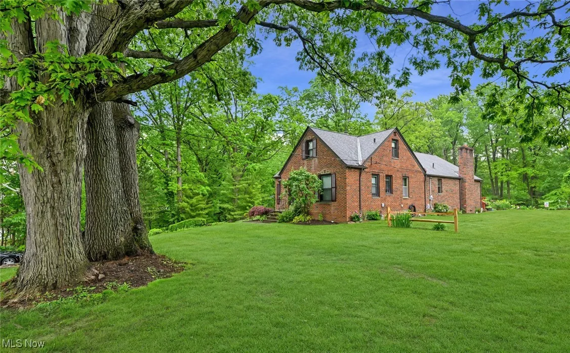 5016 E Pleasant Valley Road, Independence, Ohio 44131,MLS Now Listing ID